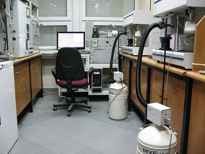 Laboratorium badań katalizatorów  metodami temperaturowo-programowanymi